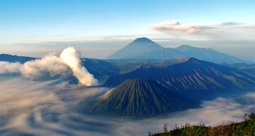  "The Famous Bromo" Photo by: Riza Nugraha 